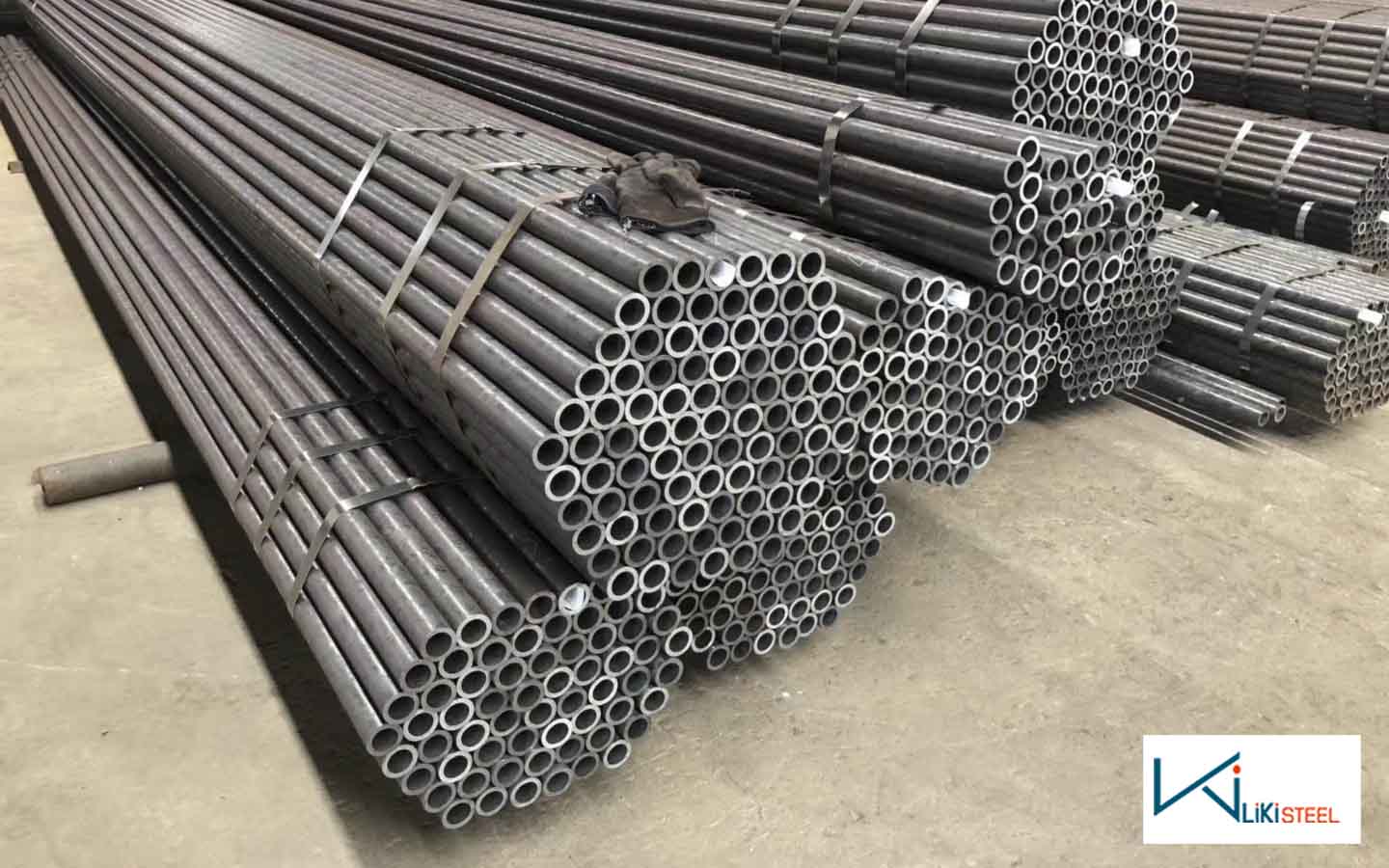Giá đỡ ống thép mạ kẽm – Chắc chắn, bền bỉ trong mọi điều kiện
